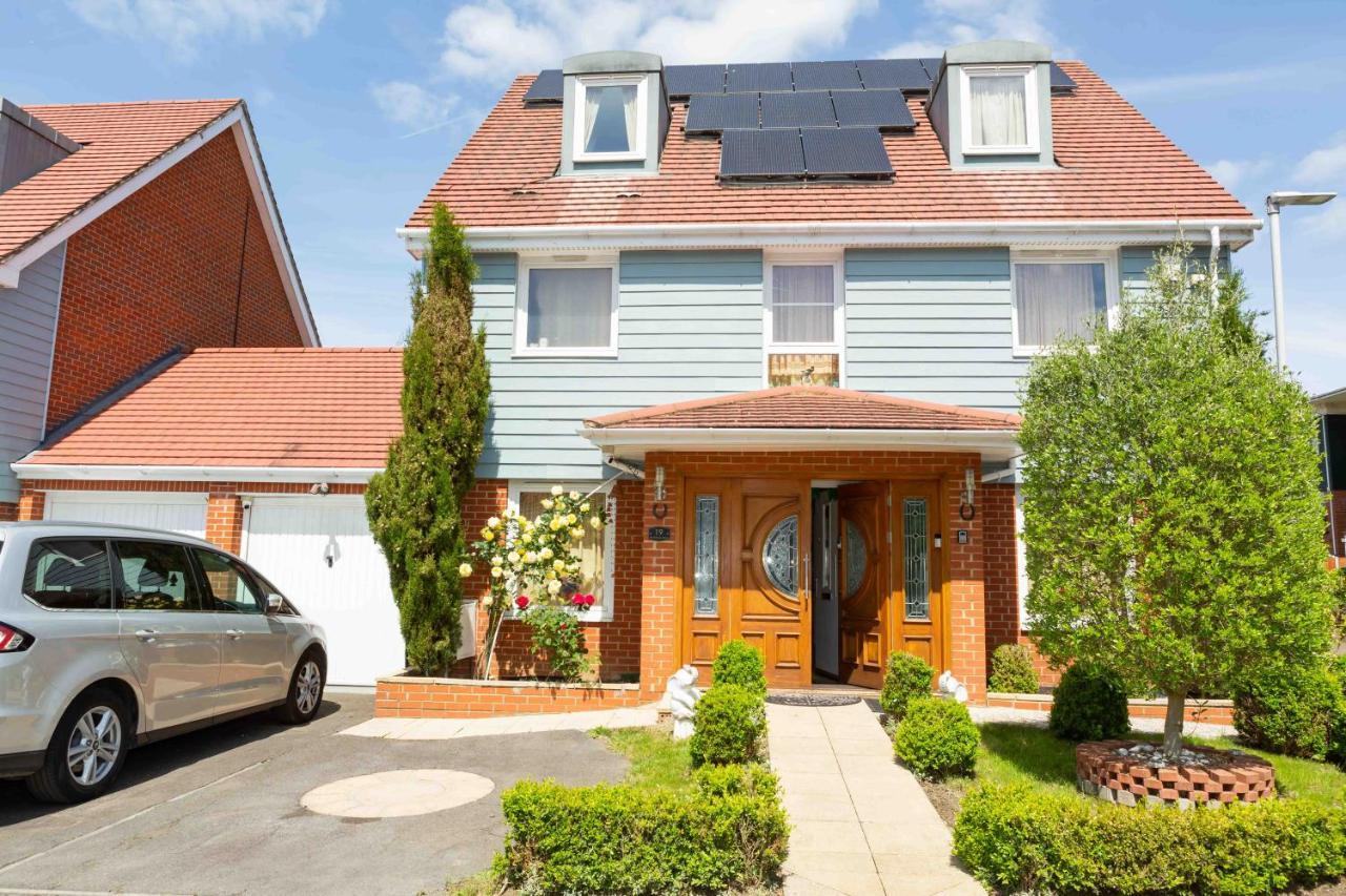 Yiewsley Benjamin Guest House מראה חיצוני תמונה