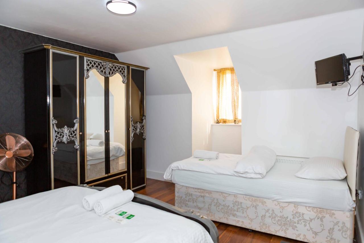 Yiewsley Benjamin Guest House מראה חיצוני תמונה