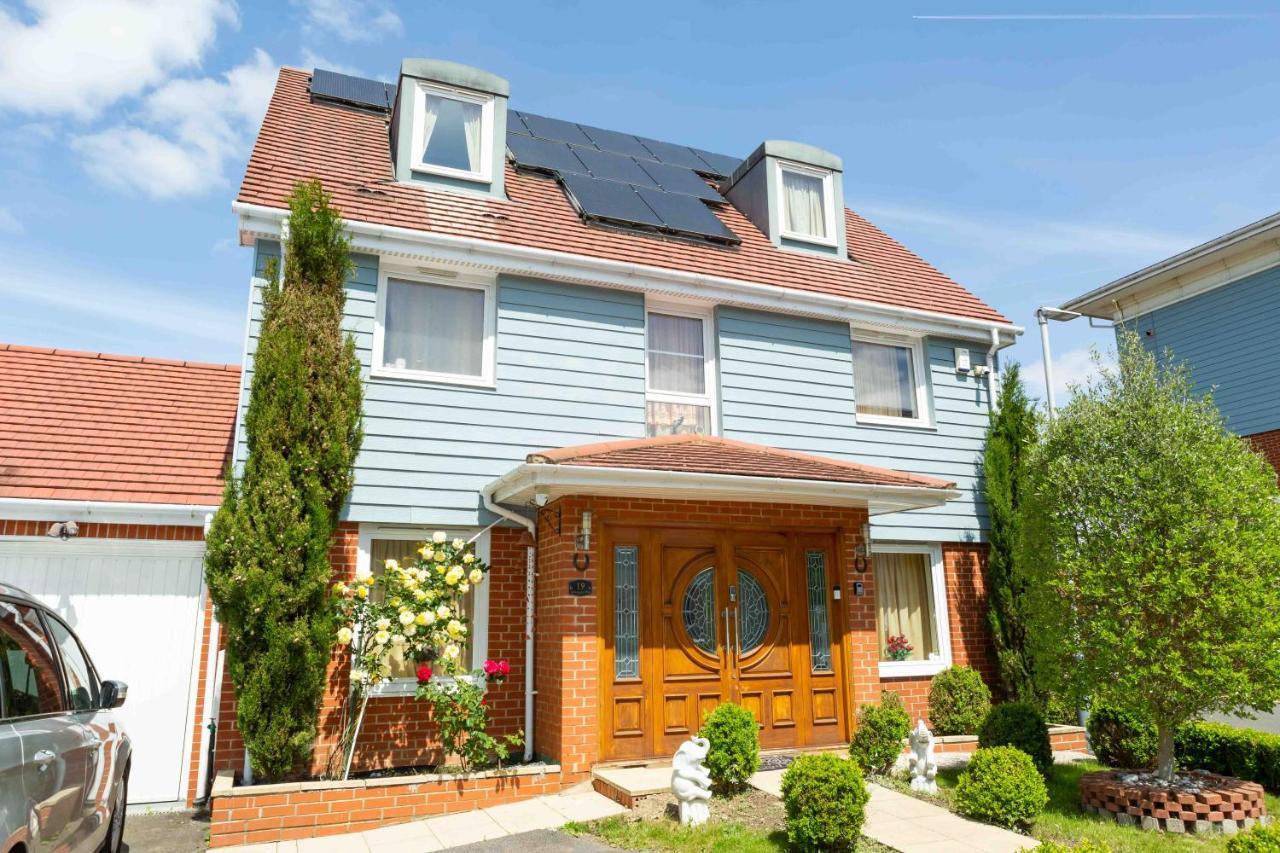 Yiewsley Benjamin Guest House מראה חיצוני תמונה